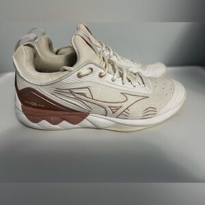 Mizuno Wave Luminous Women's Athletic Shoes